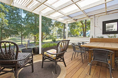 Golfers Getaway Mollymook Augusta Place 14/13-15 - VIC Tourism 1