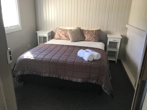 Goondihill Hotel - VIC Tourism 3