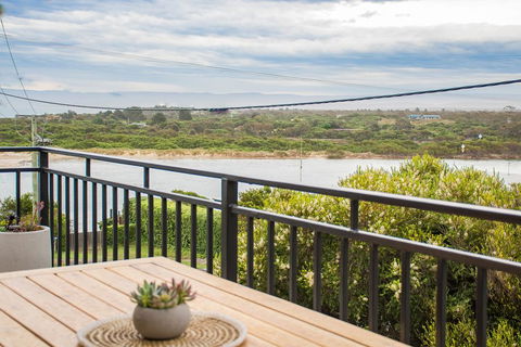 Granite Beach House - VIC Tourism 2