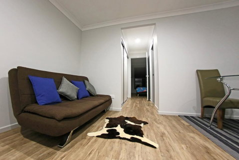 Granny Flat Next To Golf Course - VIC Tourism 3