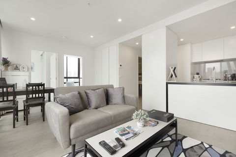 Gravity DefyingLight Filled ApartmentBay To City ViewsRooftop DeckHot TubNetflix - VIC Tourism 2