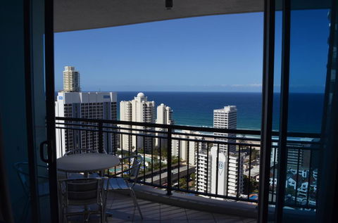 Great Escape At Chevron Renaissance - VIC Tourism 0