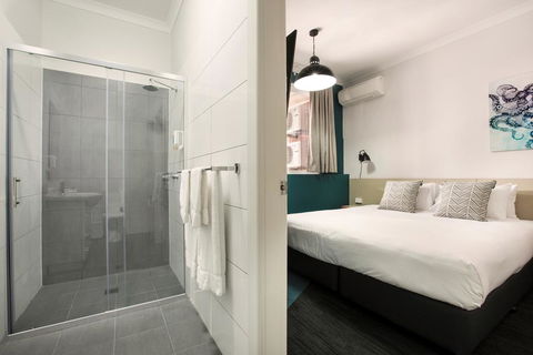 Greenacre Hotel - VIC Tourism 2