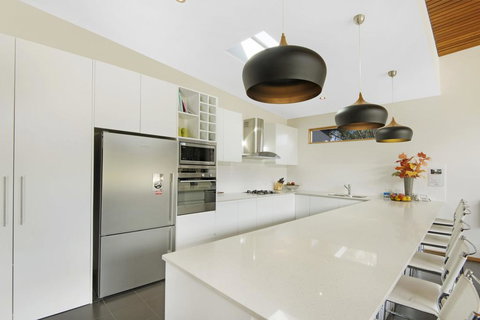 Grey Mare Chalet - VIC Tourism 3