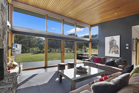 Grey Mare Chalet - VIC Tourism 2