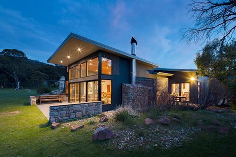 Grey Mare Chalet - VIC Tourism 0