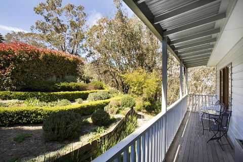 Gumview Cottage - VIC Tourism 0