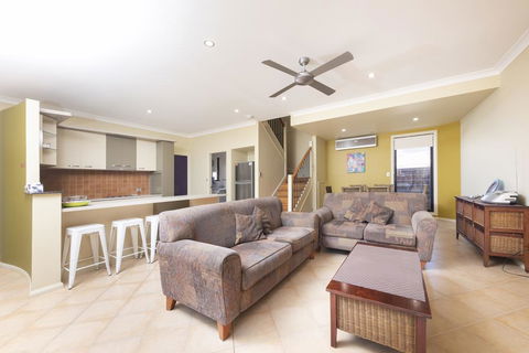 Gwydir Court 6 - VIC Tourism 2