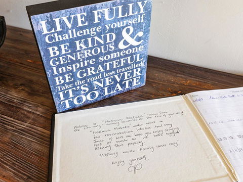 HAKUNA MATATA (No Worries) - VIC Tourism 1