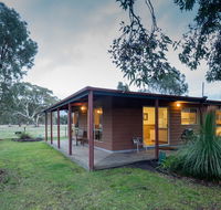 Halls Haven Resort - VIC Tourism
