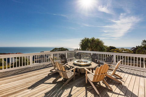 Hampton's Retreat Family Friendly, Water Views, Close To Beach With Heated Pool - VIC Tourism 3