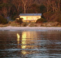 Harpers On The Beach - VIC Tourism