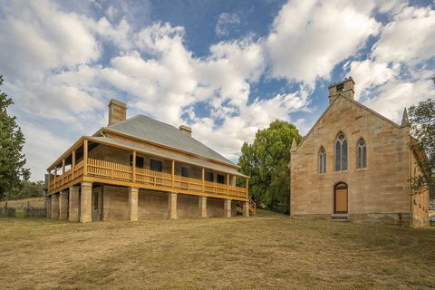 Hartley Historic Cottages - VIC Tourism 0