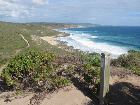 Hartzell One Seven - VIC Tourism 0