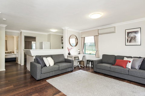 Hay St - Subi - VIC Tourism 2