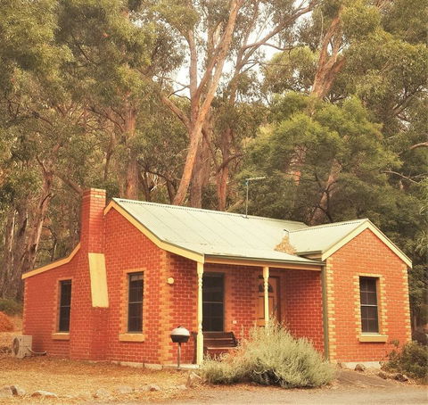 Heatherlie Cottages Halls Gap - VIC Tourism 0