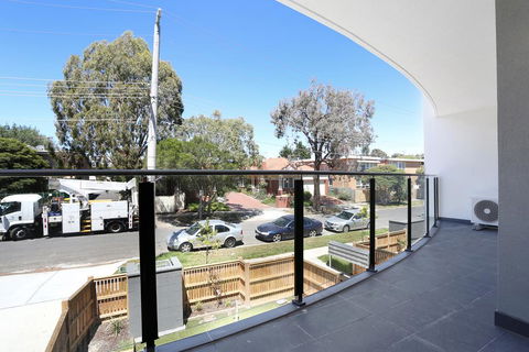 Heidelberg Short-stay Apartments - VIC Tourism 3