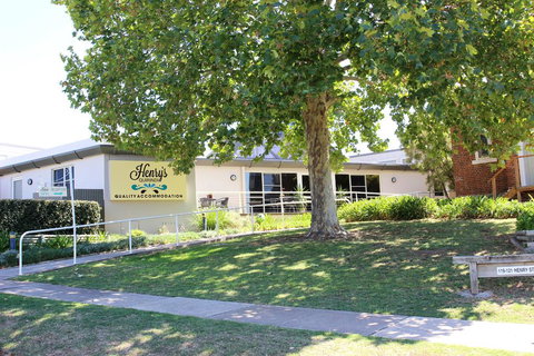Henry's Quirindi - VIC Tourism 3