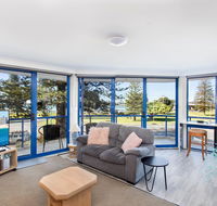Heritage 202 Overlooking the Water - VIC Tourism