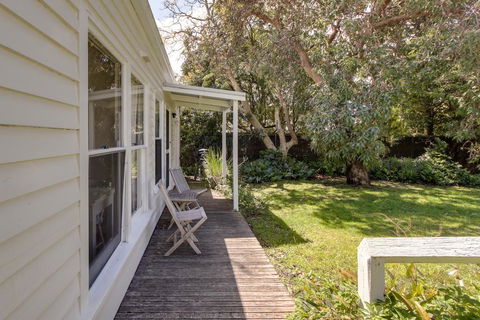 Heronswood Cottage - VIC Tourism 3