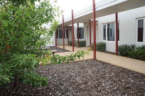 Heyfield Railway Hotel - VIC Tourism 0