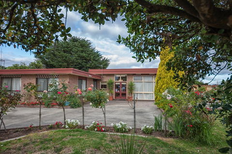 Heywood Motor Inn - VIC Tourism 0