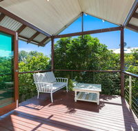 Hidden Escape On Casuarina Beech - VIC Tourism