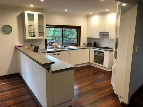 Hidden Gem Acreage Close To Terrigal Beach - VIC Tourism 1