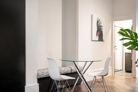 High-End Studio Near Parks, Theatres And Dining - VIC Tourism 3