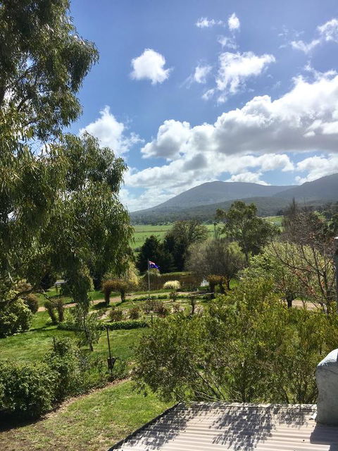 Highfield Cottage - VIC Tourism 3