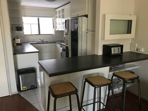 Hillarys Family Holiday Home - VIC Tourism 0