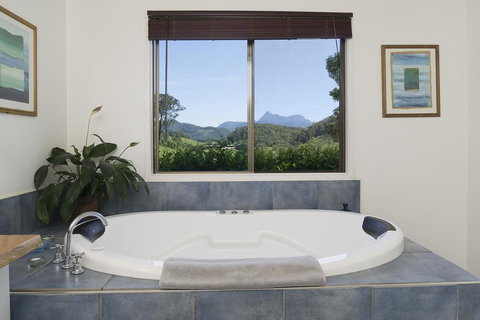 Hillcrest Mountain View Retreat - VIC Tourism 2