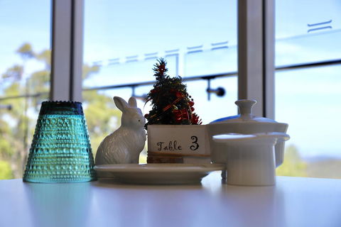 Hilltop On Tamborine - VIC Tourism 2