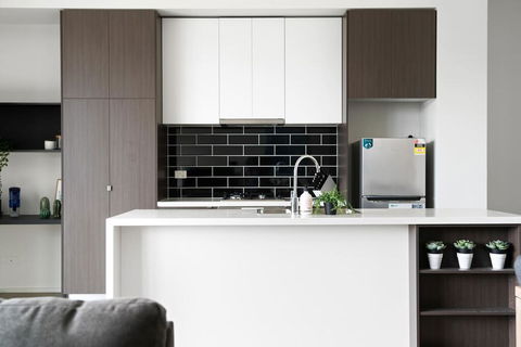 HOLIDAY HOME 3BR TOWNHOUSE With WIFI NEAR HIGHPOINT - VIC Tourism 2