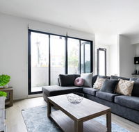 HOLIDAY HOME 3BR TOWNHOUSE with WIFI NEAR HIGHPOINT - VIC Tourism