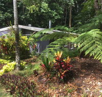 Honeybee House - VIC Tourism