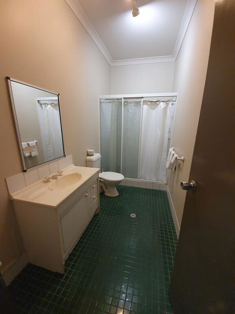 Hotel Allen - VIC Tourism 3