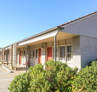 Hotel Canobolas Motel and Units - VIC Tourism