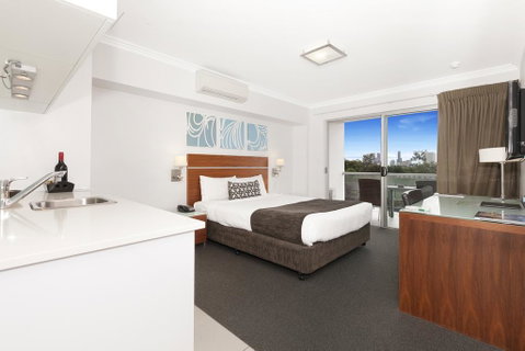 Hotel Chino - VIC Tourism 0