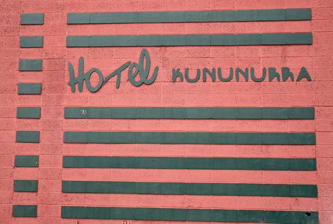 Hotel Kununurra - VIC Tourism 1