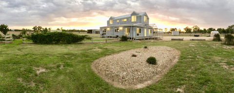 Jackaleah Farm Stay - VIC Tourism 0