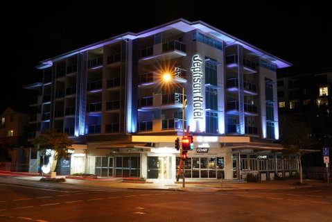 Jephson Hotel & Apartments - VIC Tourism 0