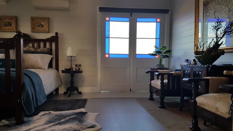 Jinji's Edge Escape - VIC Tourism 3