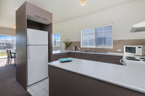 Julieanne - South Beach Home Made For Families - VIC Tourism 3
