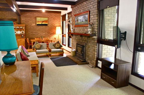 Kaighins Place - VIC Tourism 1