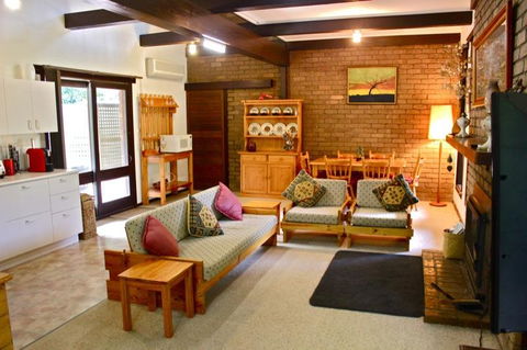 Kaighins Place - VIC Tourism 0