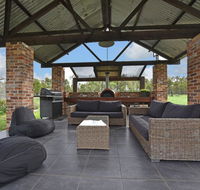 Kelman Cottage - tucked away with pool  native wildlife - VIC Tourism