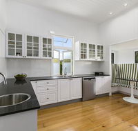Kenilworth Boutique Accommodation - VIC Tourism