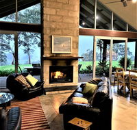 Kenwood Bank Vineyard Retreat - VIC Tourism