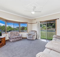 Kepal House - Budget friendly family home